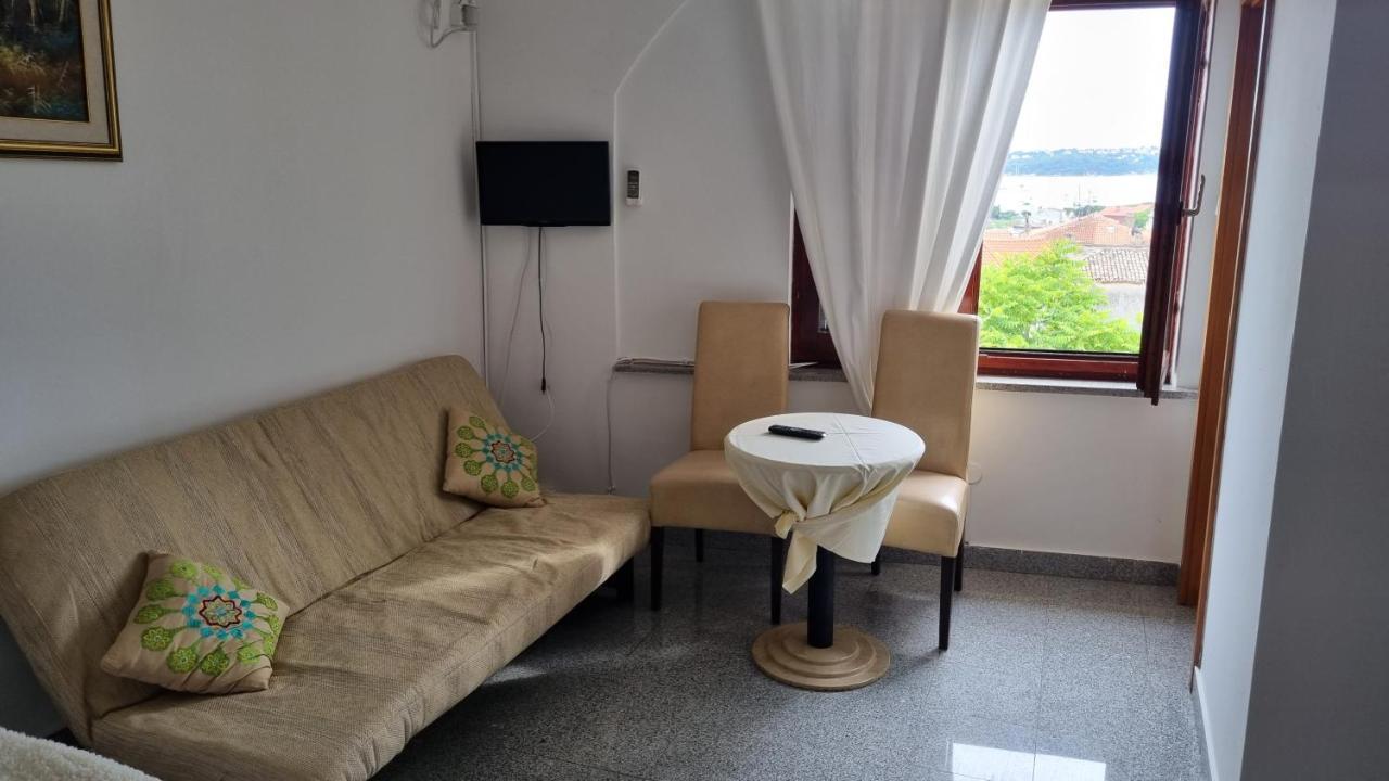Laura Rooms Medulin Exterior foto